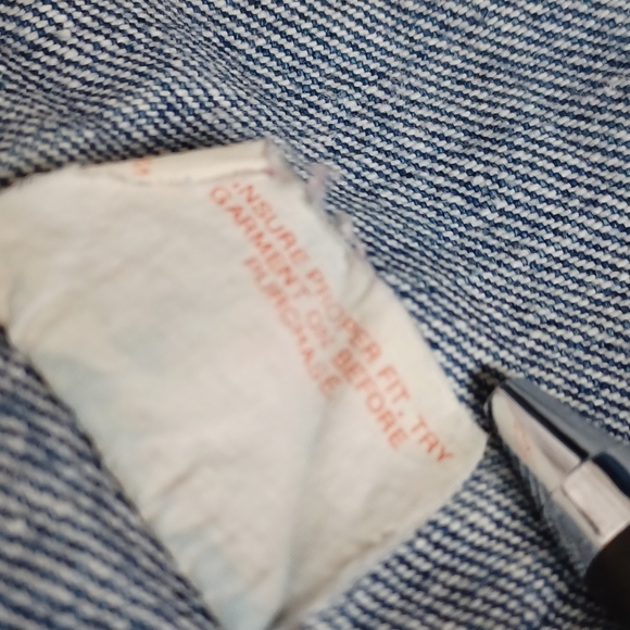 VINTAGE LEVI'S TRUCKER DENIM JACKET SIZE 36 0961-19 MADE IN CANADA - Picture 8 of 16